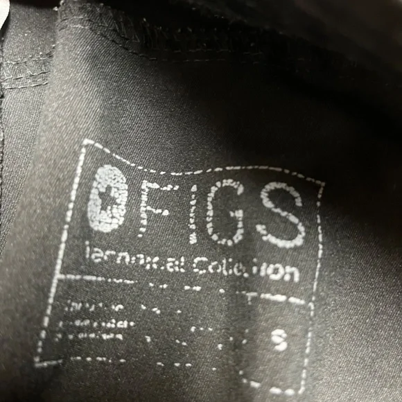 Figs Scrubs Set - Picture 4 of 5